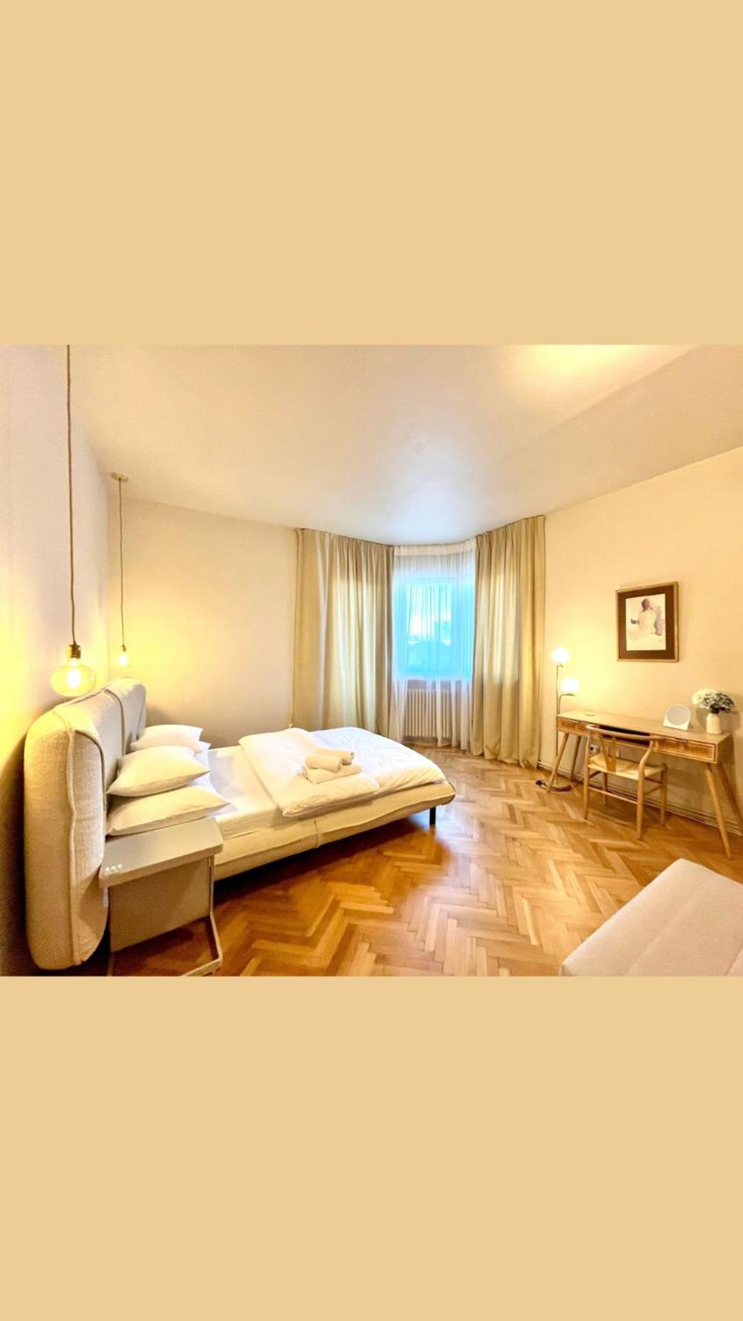 City Center Unirii Square Private Rooms With City View - Shared Amenities Bucureşti Exterior foto